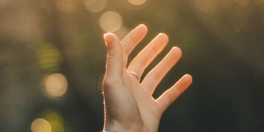 SP-Hand_reaching_out-1600x800