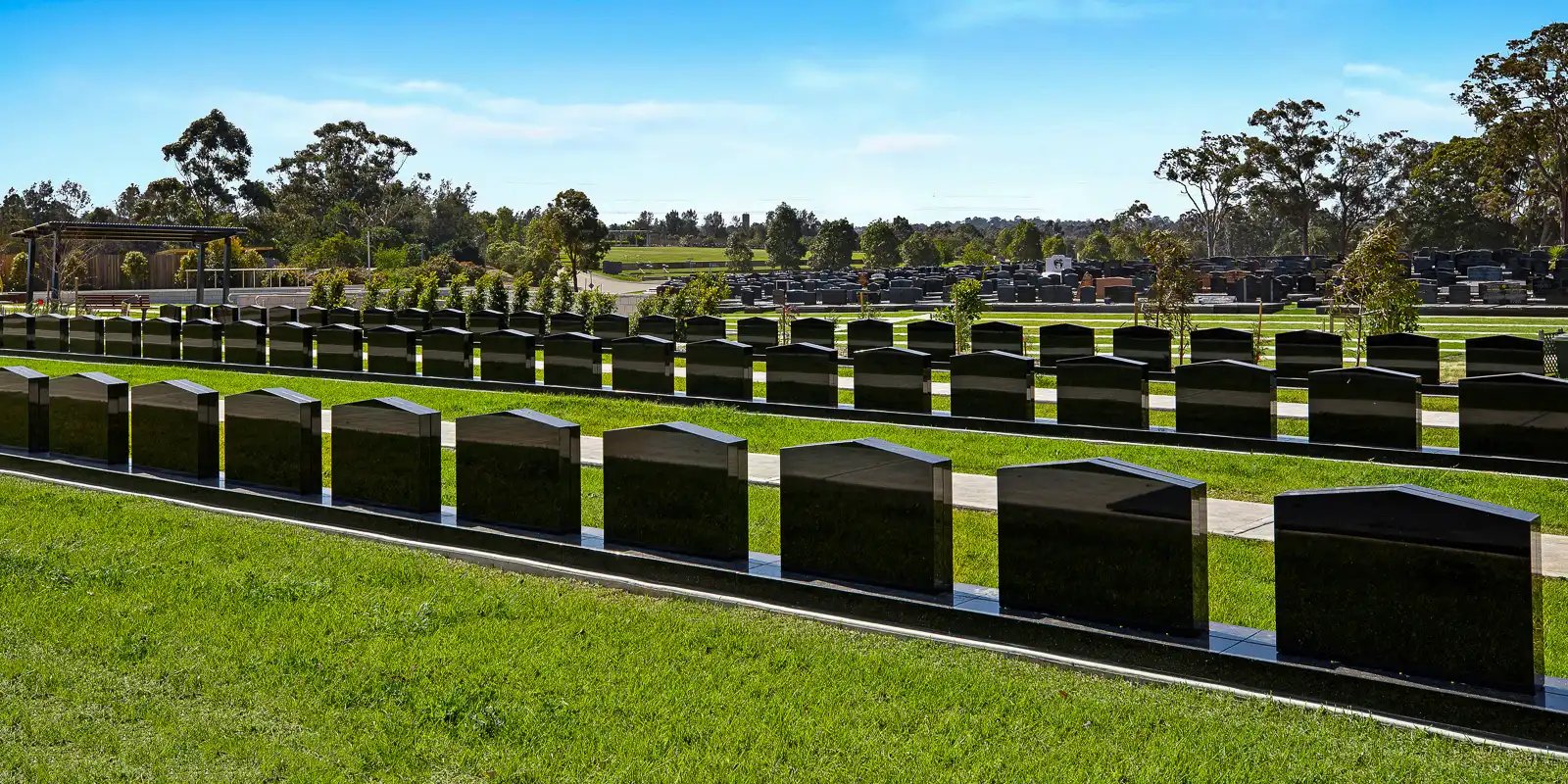 MPCC-007-11-Jewish Lawn 2