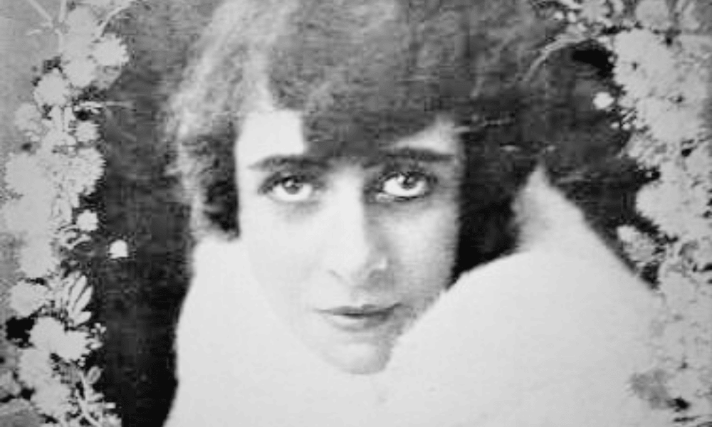Lottie Lyell