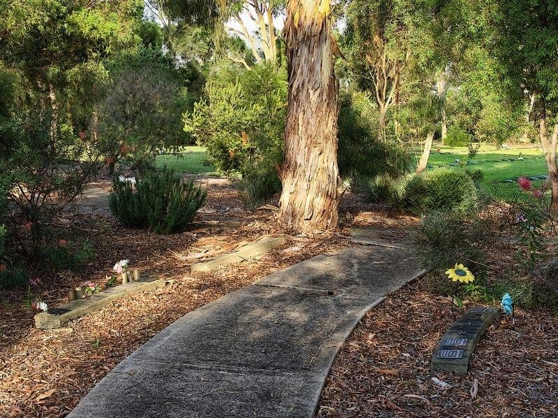 bushland memorial gardens